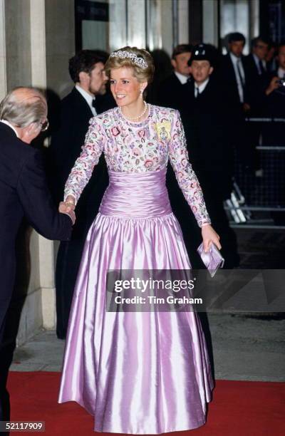 Princess Diana Shaking The President Of Nigeria's Hand After Attending A Banquet At Claridges.