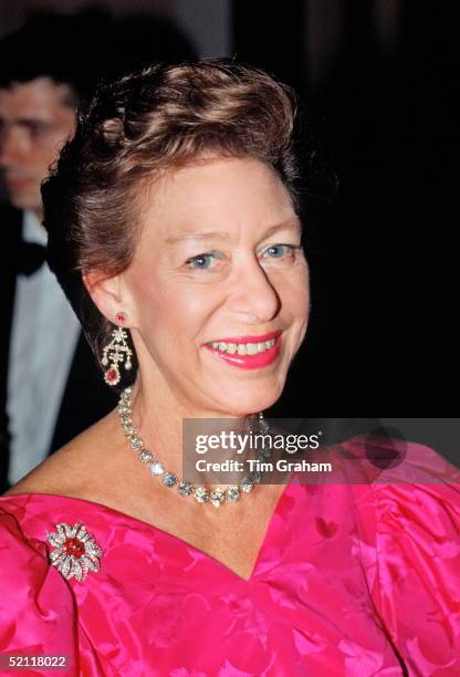 Princess Margaret, Patron Of The Nspcc, At Oscar De La Renta Fashion Show, London.