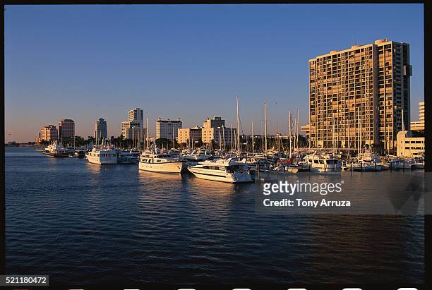marina along the intracoastal waterway - west palm beach stock pictures, royalty-free photos & images