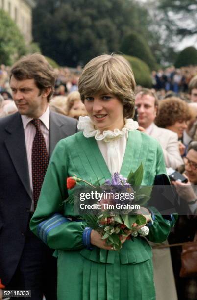 Lady Diana Spencer On A Walkabout At Broadlands, The Former Home Of Earl Mountbatten, During Her Engagement. The Frilly Collar, A Distinctive Pie...