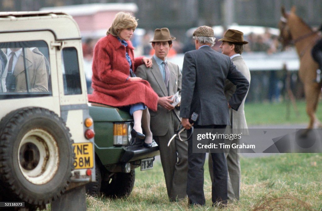 Diana Pregnant Sits On Car