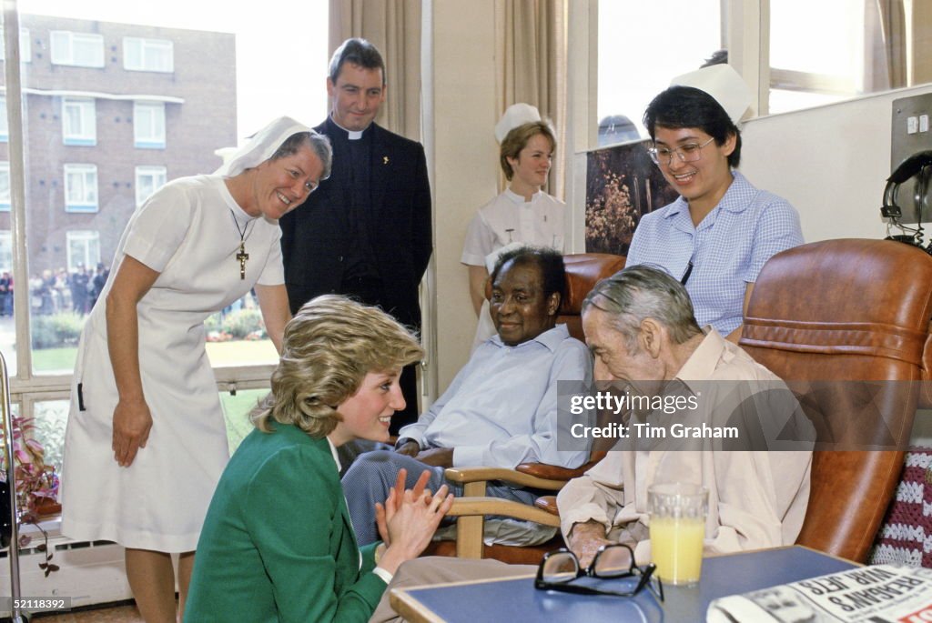 Diana At St Josephs Hospice In London
