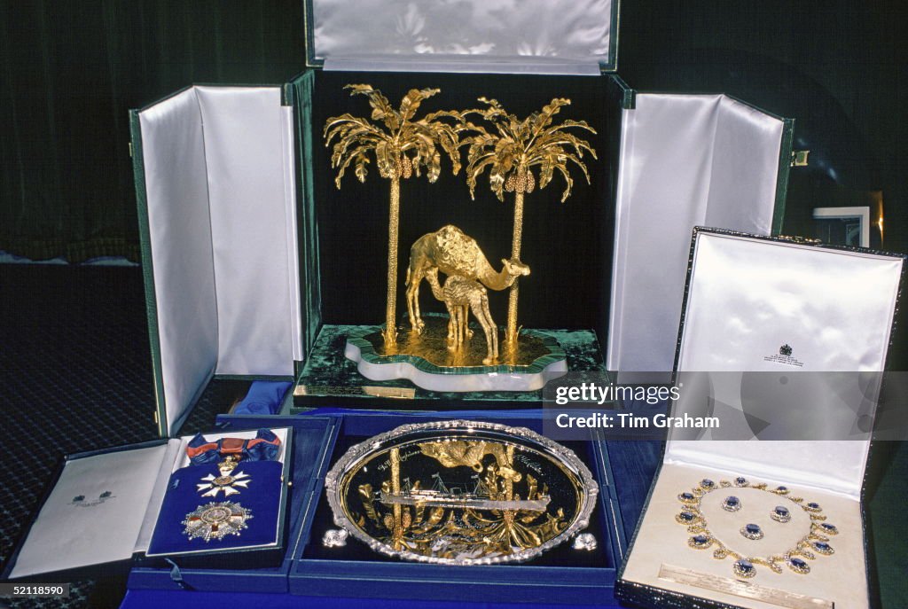 Gifts For Queen In Dubai