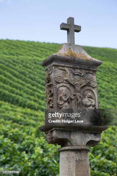 bildstock wayside shrine with escherndorfer lump vineyard behind - bildstock stock pictures, royalty-free photos & images