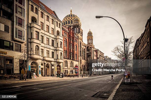 berlin jewish quarter - synagogue stock-fotos und bilder