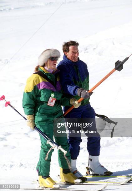 Tiggy Legge-bourke Skiing In Klosters With Private Secretary Commander Richard Aylard.