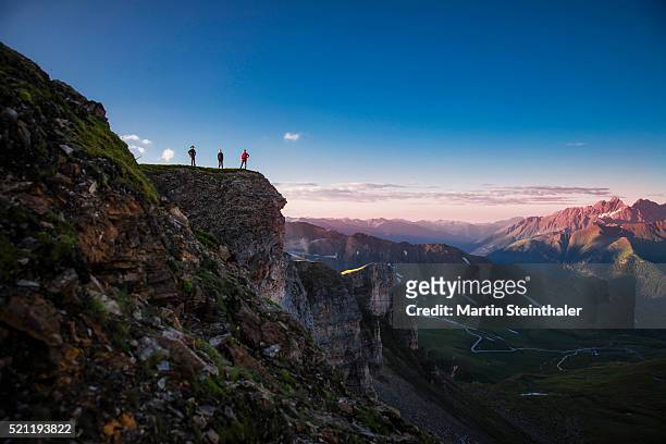 ranger in nationalpark hohe tauern after sunrise - grossglockner fotografías e imágenes de stock