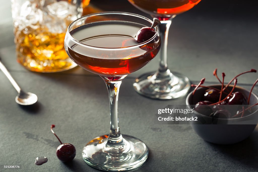 Hausgemachte Roggen-Bourbon-Manhattan