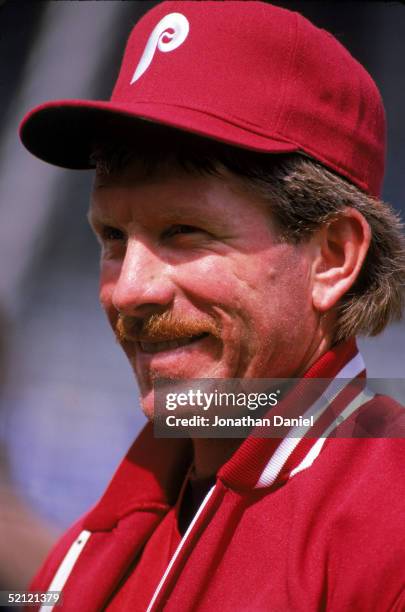 Mike Schmidt of the Philadelphia Phillies smiles before a 1989 season game against the Cubs at Wrigley Field in Chicago, Illinois.