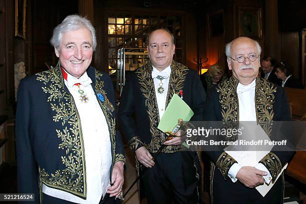 Academicians, Jean-Loup Dabadie, Marc Lambron and Erik Orsenna attend Marc Lambron becomes a Member of the Academie Francaise : Official Ceremony on...