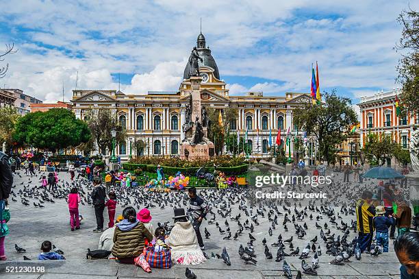 la paz, bolivie-plaza murillo - bolivia photos et images de collection