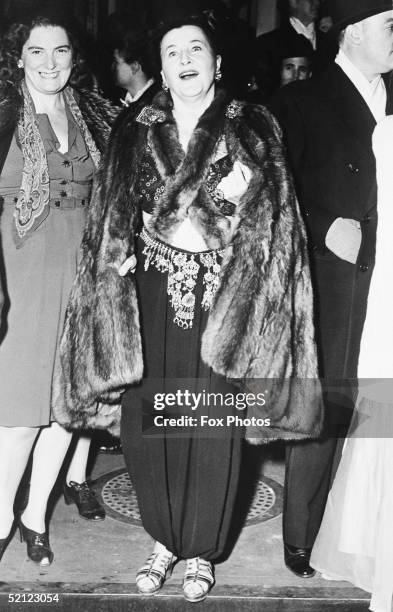 Polish opera singer Madame Ganna Walska , attending the opening night of 'Lohengrin' at the Metropolitan Opera in New York, 14th December 1945. Her...