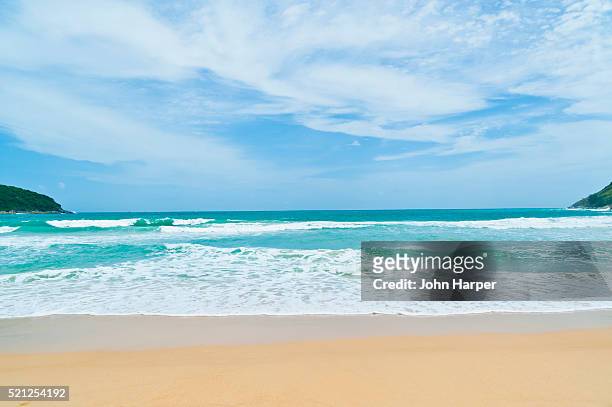 nai harn beach, phuket, thailand - phuket beach stock-fotos und bilder