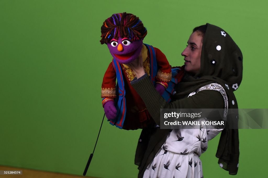 AFGHANISTAN-SESAME-STREET-WOMEN-RIGHTS-ENTERTAINMENT