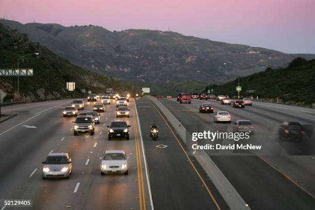 High Occupancy High Occupancy Vehicle Lane Photos and Premium High Res Pictures ...