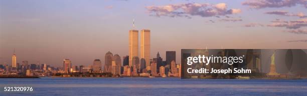 manhattan skyline and statue of liberty - twin towers manhattan stock pictures, royalty-free photos & images