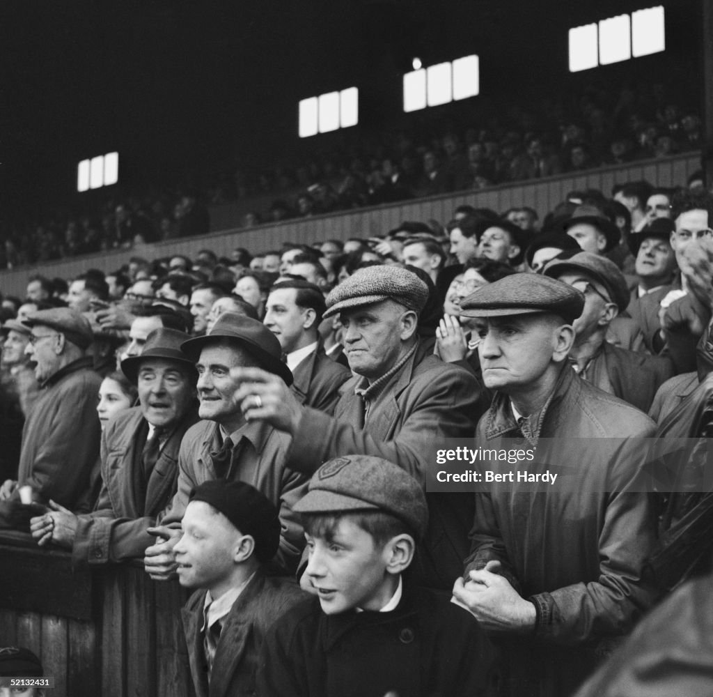 Flat Cap Crowd