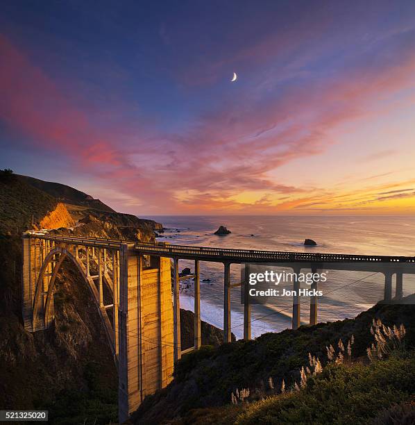 bixby bridge at sunset. - bixby bridge foto e immagini stock