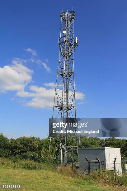 cell mobile phone mast and control station - mast cell stock pictures, royalty-free photos & images