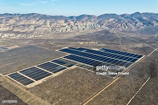 Bushradical Solar 3,525 Solar Farm Usa Stock Photos, High-Res Pictures, and Images ...