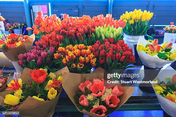 pike street market - pike place market stock pictures, royalty-free photos & images