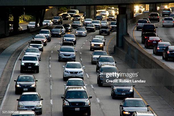 downtown los angeles - traffico foto e immagini stock