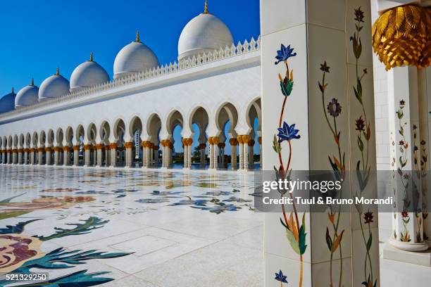 abu dhabi, sheikh zayed grand mosque - lapis fotografías e imágenes de stock