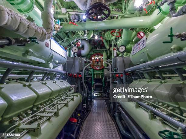 museum ship submarine u-2540 - submarino veículo aquático - fotografias e filmes do acervo