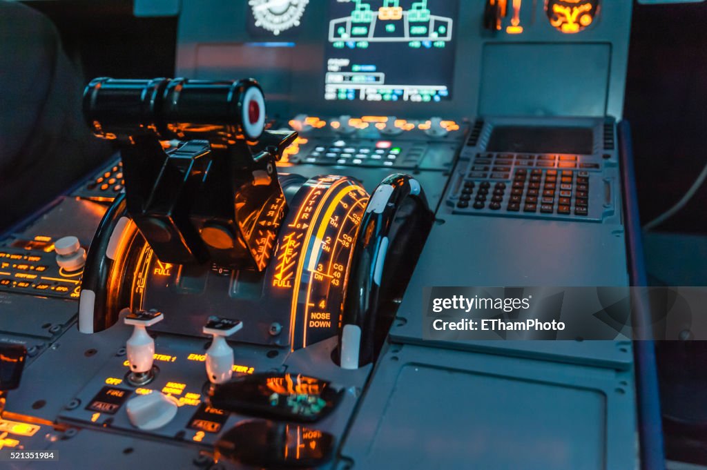 Airbus A320 cockpit