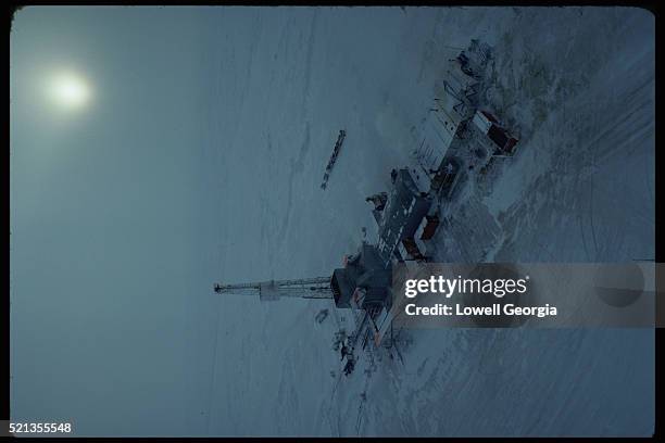 Cold Island Rig Oil Rig Ice Photos and Premium High Res Pictures - Getty Images