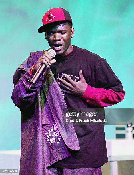 Singer Shawn Kane performes at the ESPN The Magazine Party hosted by Alicia Keys at The Next House, February 4, 2005 in Jacksonville, Florida. .