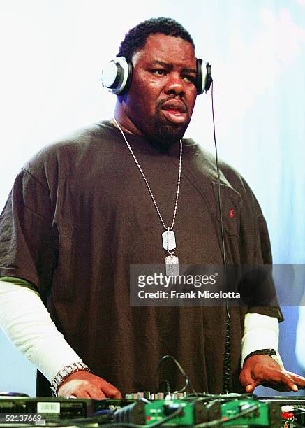 Rapper Biz Markie DJ's at the ESPN The Magazine Party hosted by Alicia Keys at The Next House, February 4, 2005 in Jacksonville, Florida. .