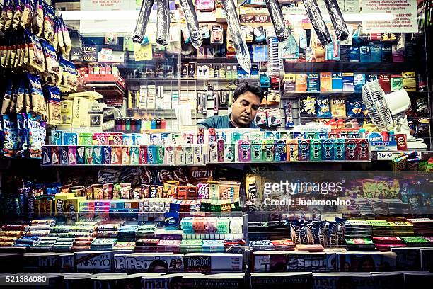 magazines, candy and snack street shop - news stand stock pictures, royalty-free photos & images