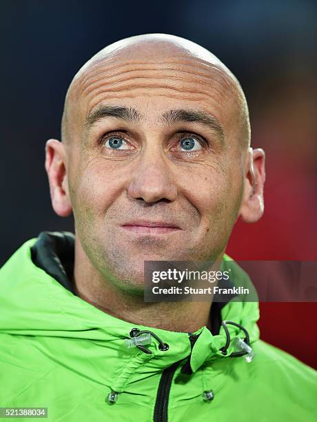 Andre Schubert, head coach of Gladbach looks on during the Bundesliga match between Hannover 96 and Borussia Moenchengladbach at HDI-Arena on April...