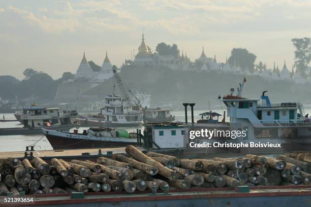 myanmar, inwa (ava) surroundings, teakwood cargo cruising on the irrawaddy - ava stock pictures, royalty-free photos & images