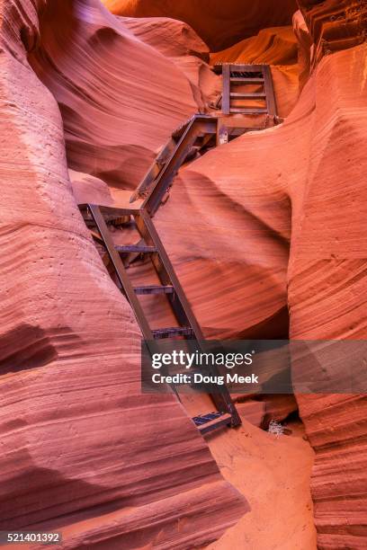 entrance to lower antelope canyon, page, arizona - lower antelope photos et images de collection