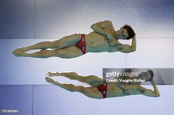 Kai Qin and Yuan Cao of China win Gold in the Men's 3m Synchro Final during Day One of the FINA/NVC Diving World Series 2016 at the Windsor...