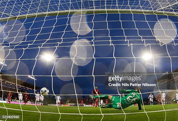 Brwa Nouri of Ostersunds FK scores the decisive 2-1 goal on penalty during the allsvenskan match between Ostersunds FK and BK Hacken at Jamtkraft...