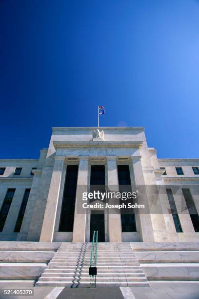 federal reserve bank entrance - federal reserve stock pictures, royalty-free photos & images