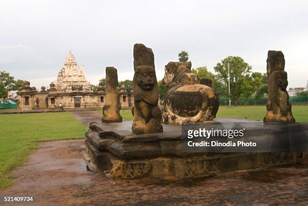 kailasanatha temple in sandstones pallava king narasimhavarman son mahendra kanchipuram near chennai, tamil nadu - fiji family stock pictures, royalty-free photos & images