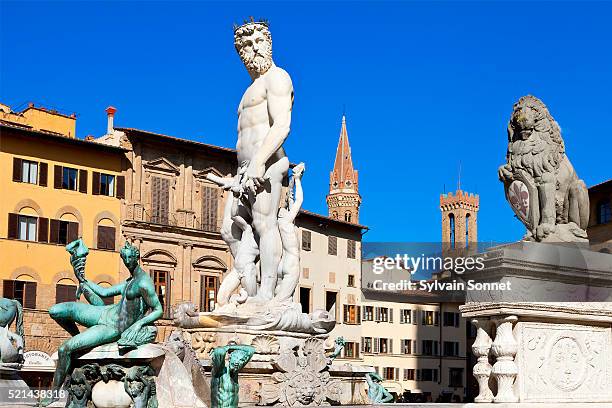 florence, neptune fountain in piazza della signoria - praça della signoria - fotografias e filmes do acervo