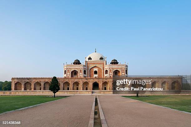 humayan's tomb in new delhi, india - ニューデリー ストックフォトと画像