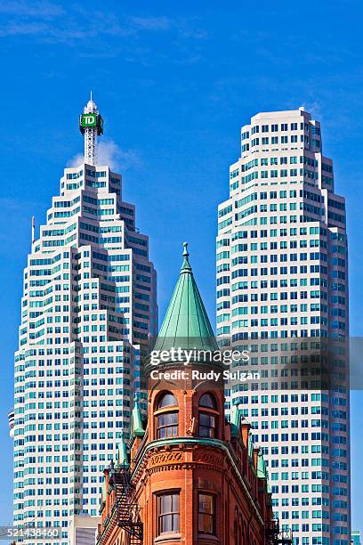 Bce Building 144 Bce Tower Stock Photos, High-Res Pictures, and Images - Getty Images