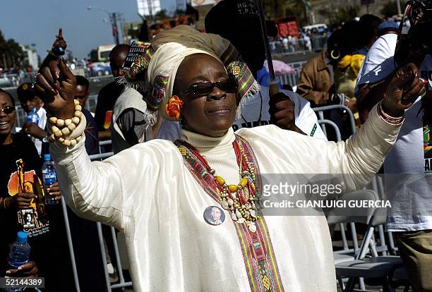 Bob Marley's wife, Rita Marley welcomes, 06 February 2005, the Ethiopian Prime Minister Melesse Zenawi, during Bob Marley's 60th birthday concert in...