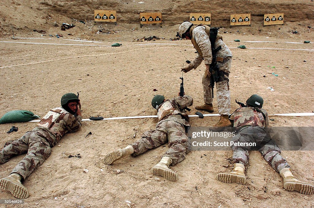 Iraqi Soldiers Receive Marksmanship Training