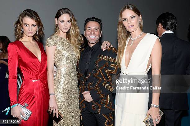 Flavia Luccini,Fabiana Semprebom,Matheus Mazafera and Marcele Bittar attend at 2016 amfAR Inspiration Gala Sao Paulo on April 15, 2016 in Sao Paulo,...