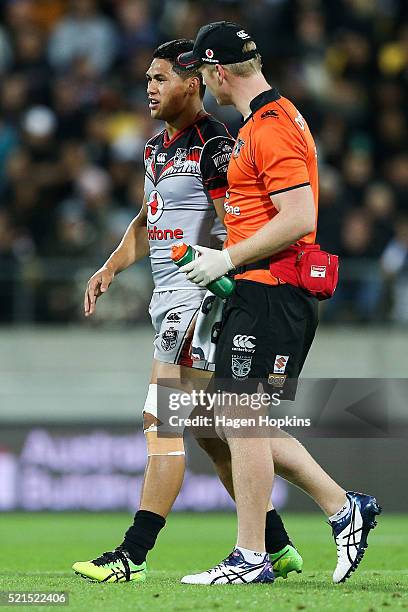 Roger Tuivasa-Sheck of the Warriors leaves the field with an injury during the round seven NRL match between the Canterbury Bulldogs and the New...
