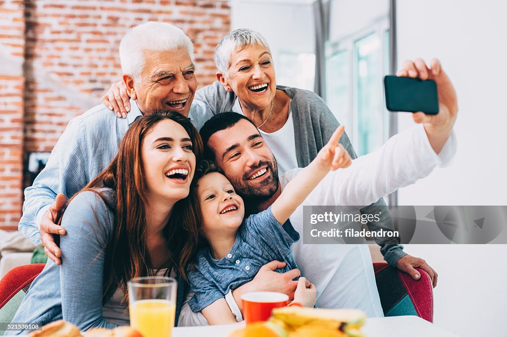 Selfie von drei Erstellung der Familie