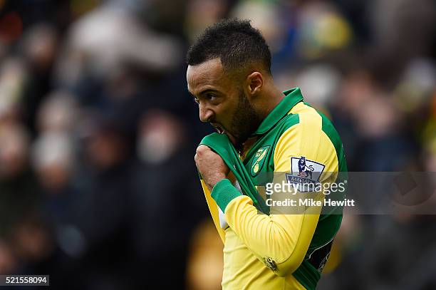 Nathan Redmond of Norwich City looks dejected during the Barclays Premier League match between Norwich City and Sunderland at Carrow Road on April...