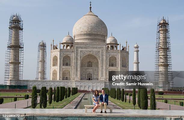 Prince William, Duke of Cambridge and Catherine, Duchess of Cambridge pose in front of the Taj Mahal on April 16, 2016 in Agra, India.